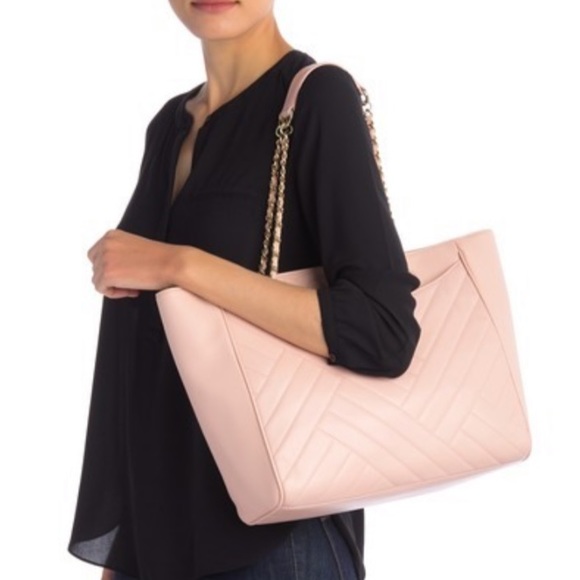 New✨Tory Burch Alexa Quilted shoulder Tote - Picture 2 of 8